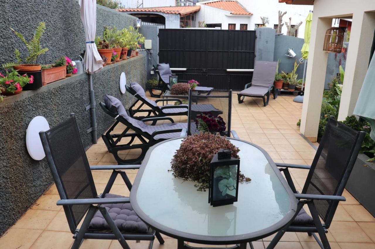 Suites Pinto Coelho Caniço Exteriör bild