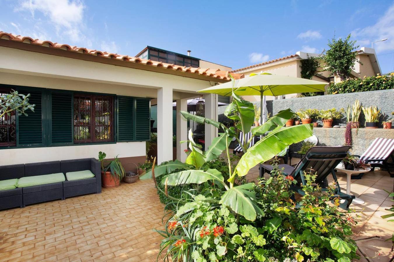 Suites Pinto Coelho Caniço Exteriör bild