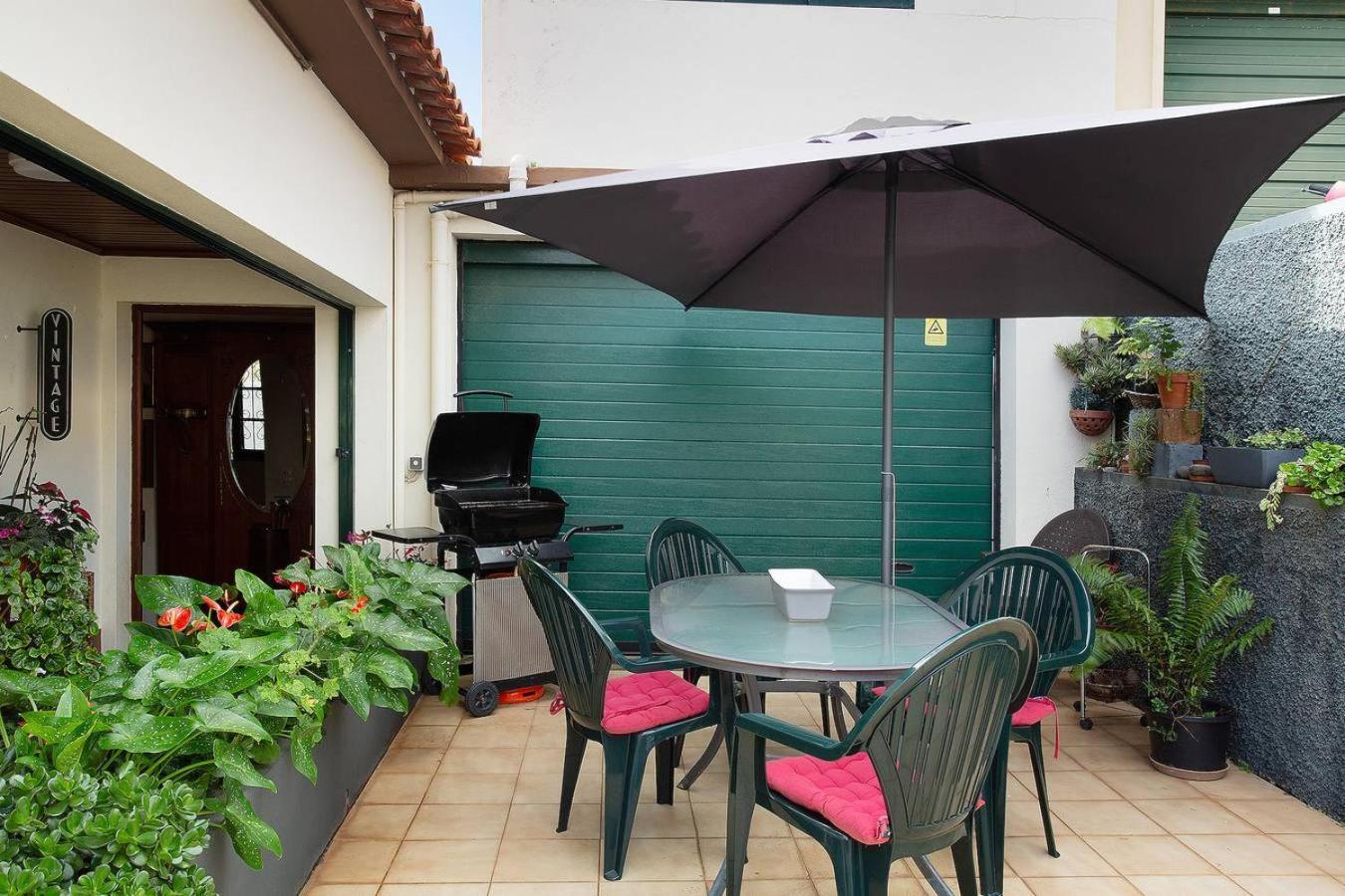 Suites Pinto Coelho Caniço Exteriör bild